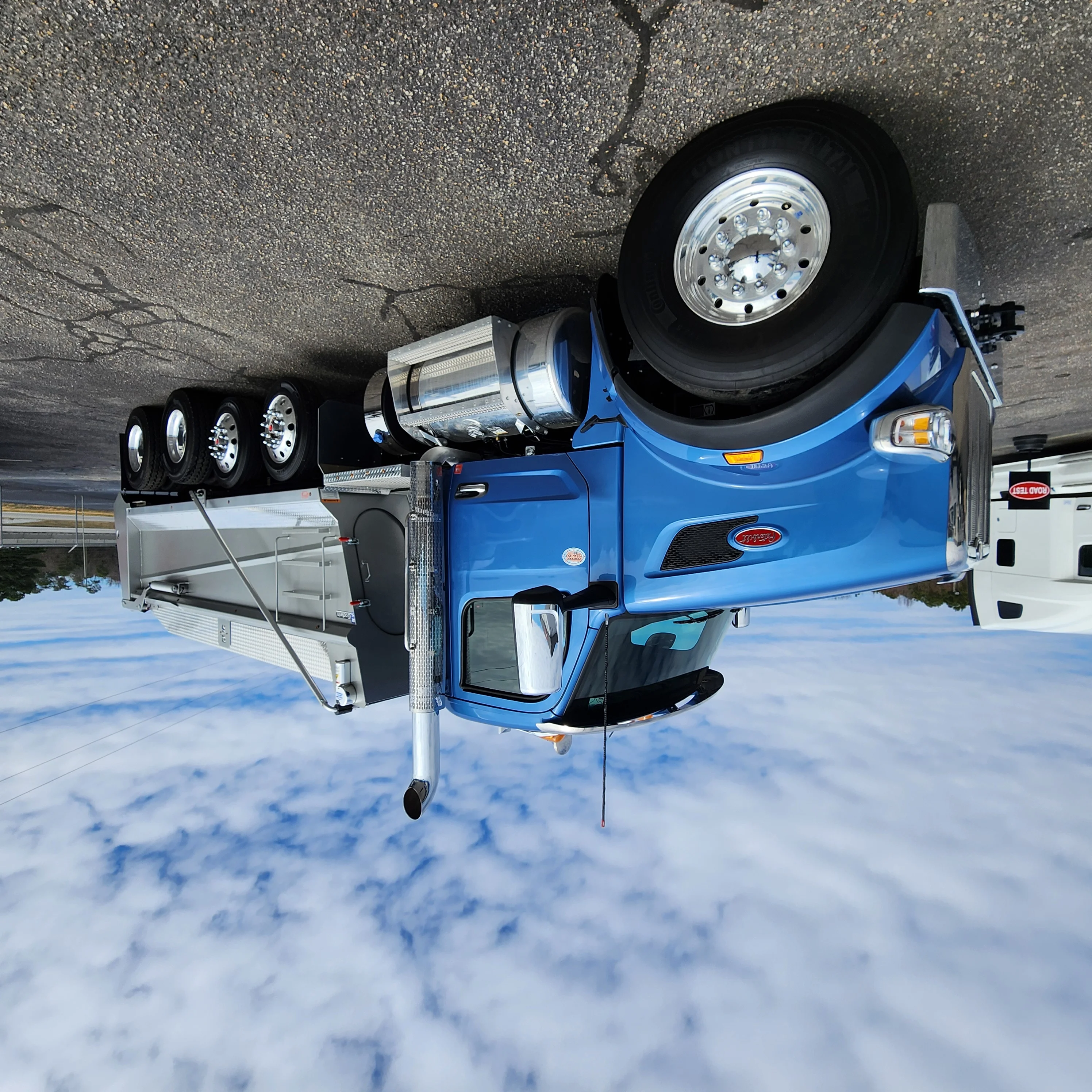 2026 PETERBILT 567 - image 1