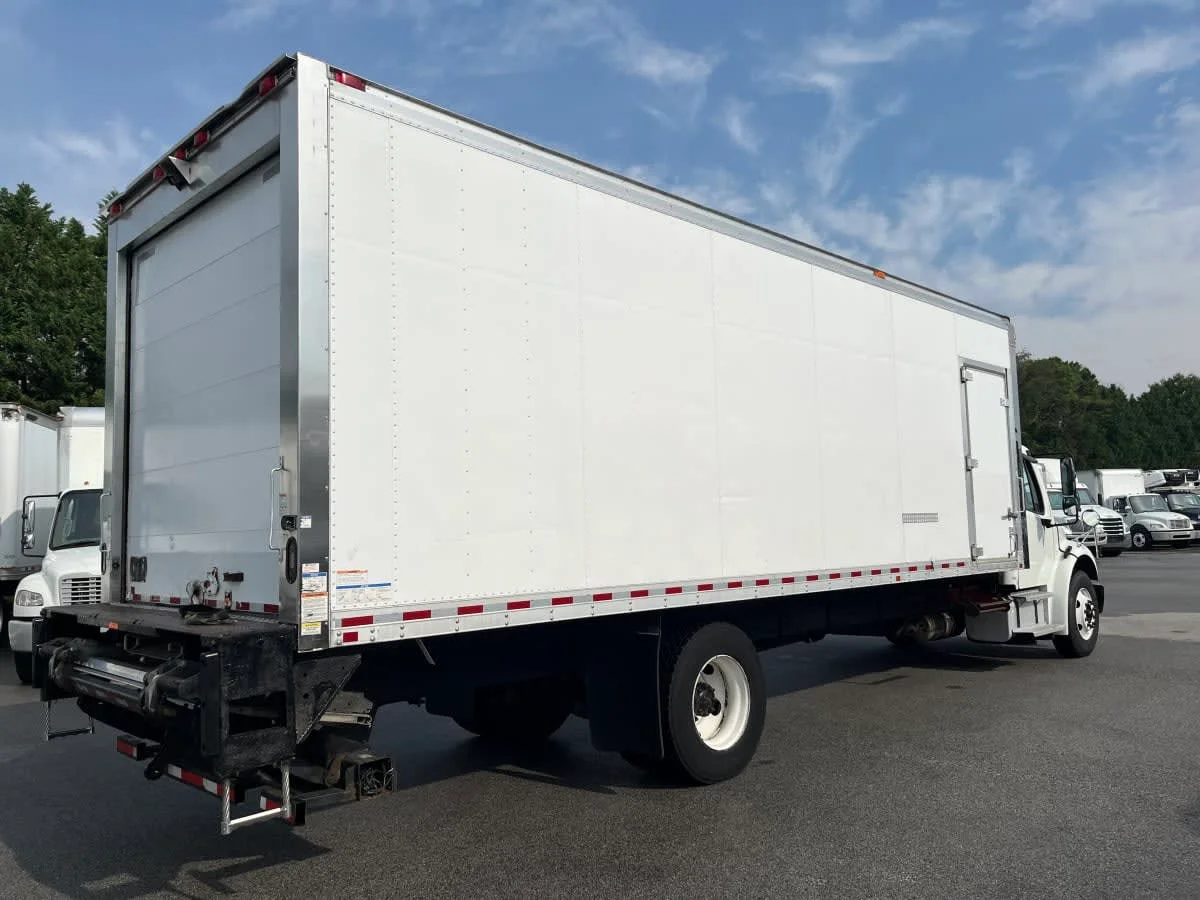 2018 Freightliner M2 106 in Beltsville, MD — photo 4
