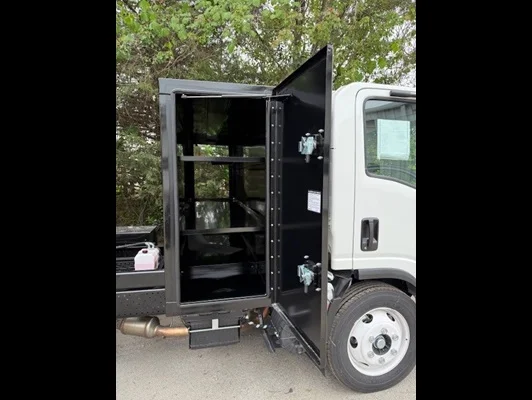 2025 Isuzu NRR in Raleigh, NC — photo 5