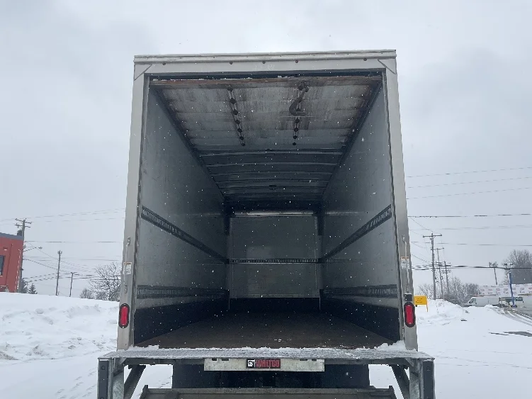 2022 Freightliner M2 106 in Akron, OH — photo 8