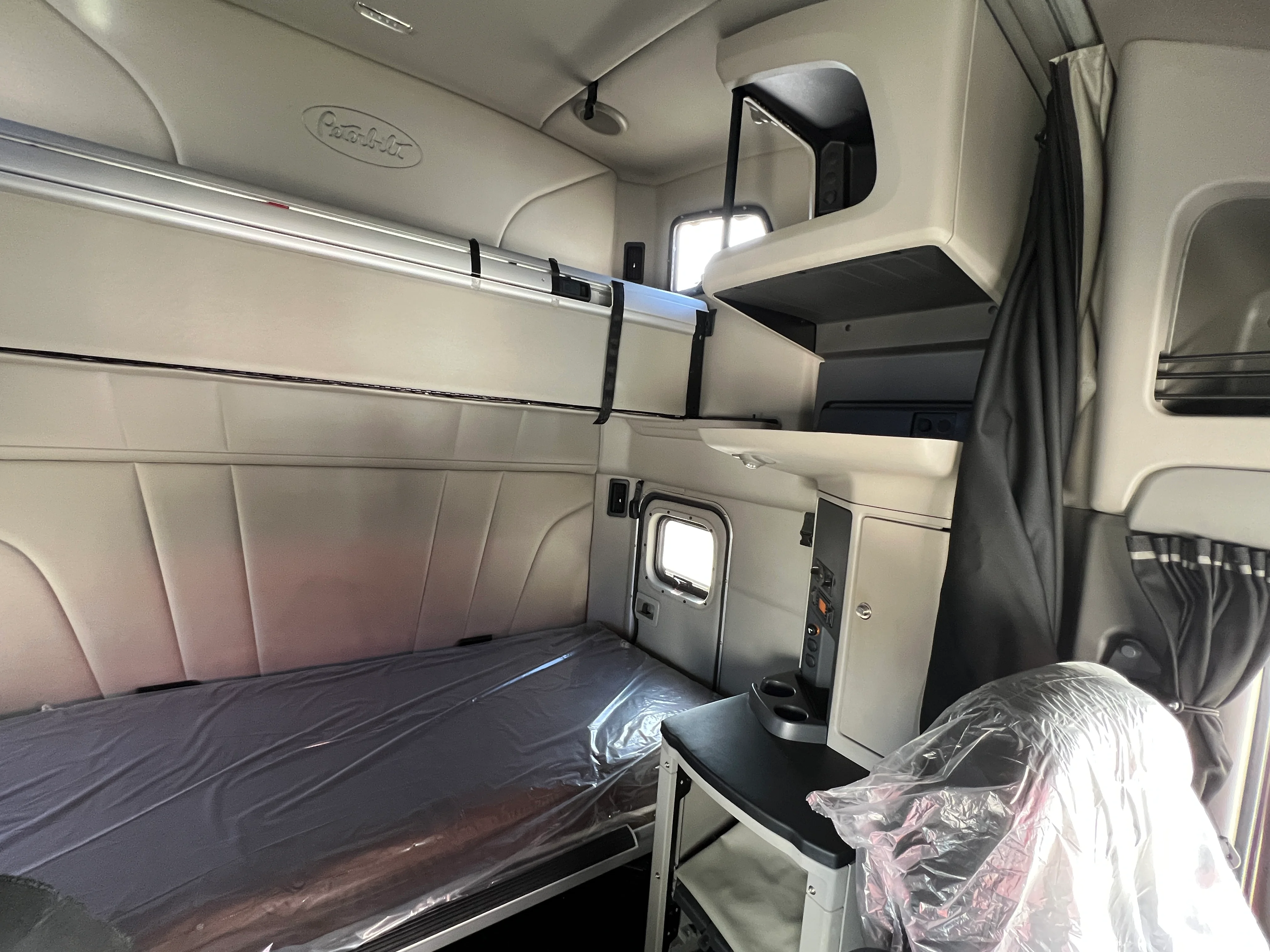 2023 Peterbilt 579 - image 10