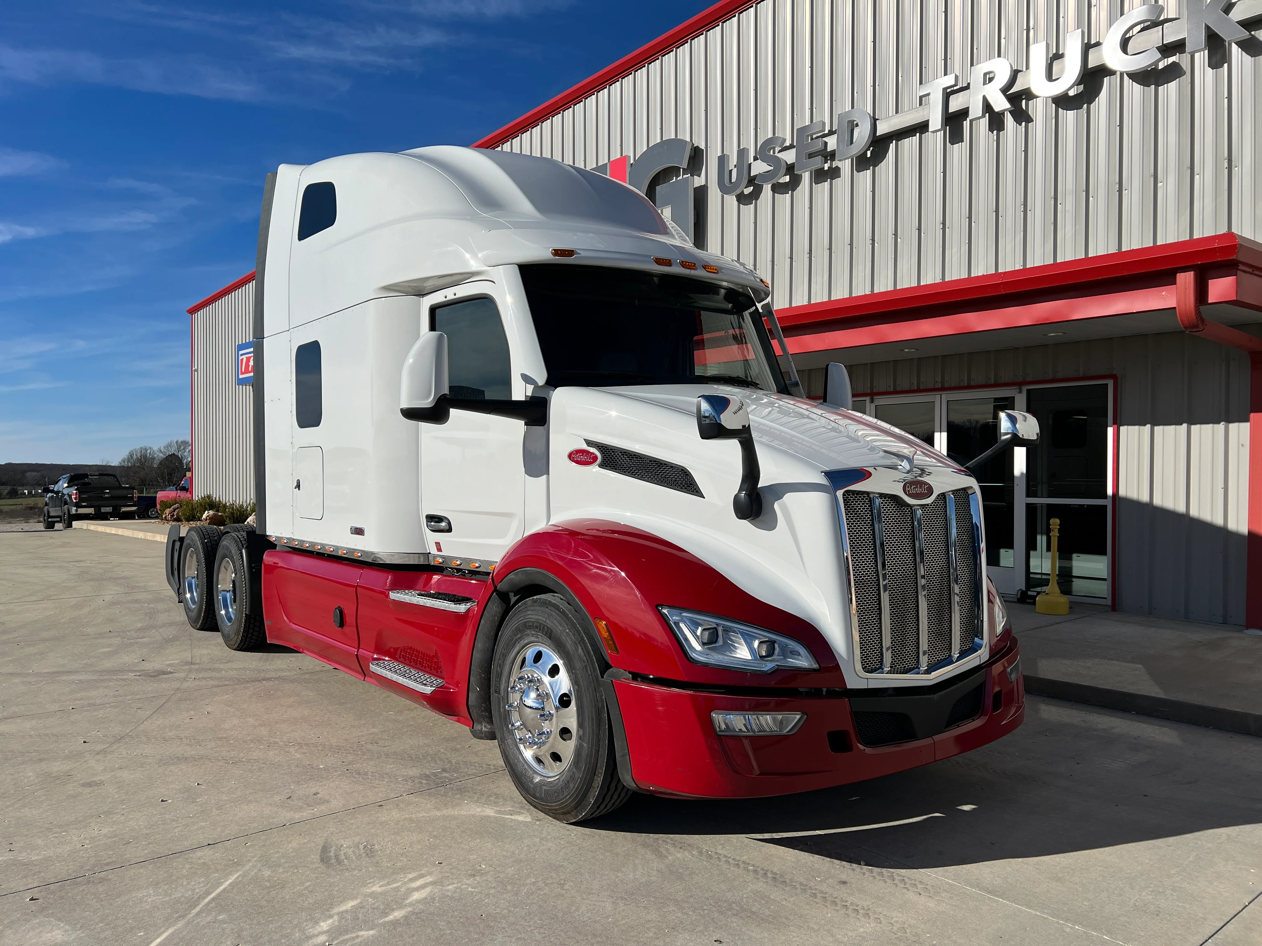 2023 Peterbilt 579 - image 3