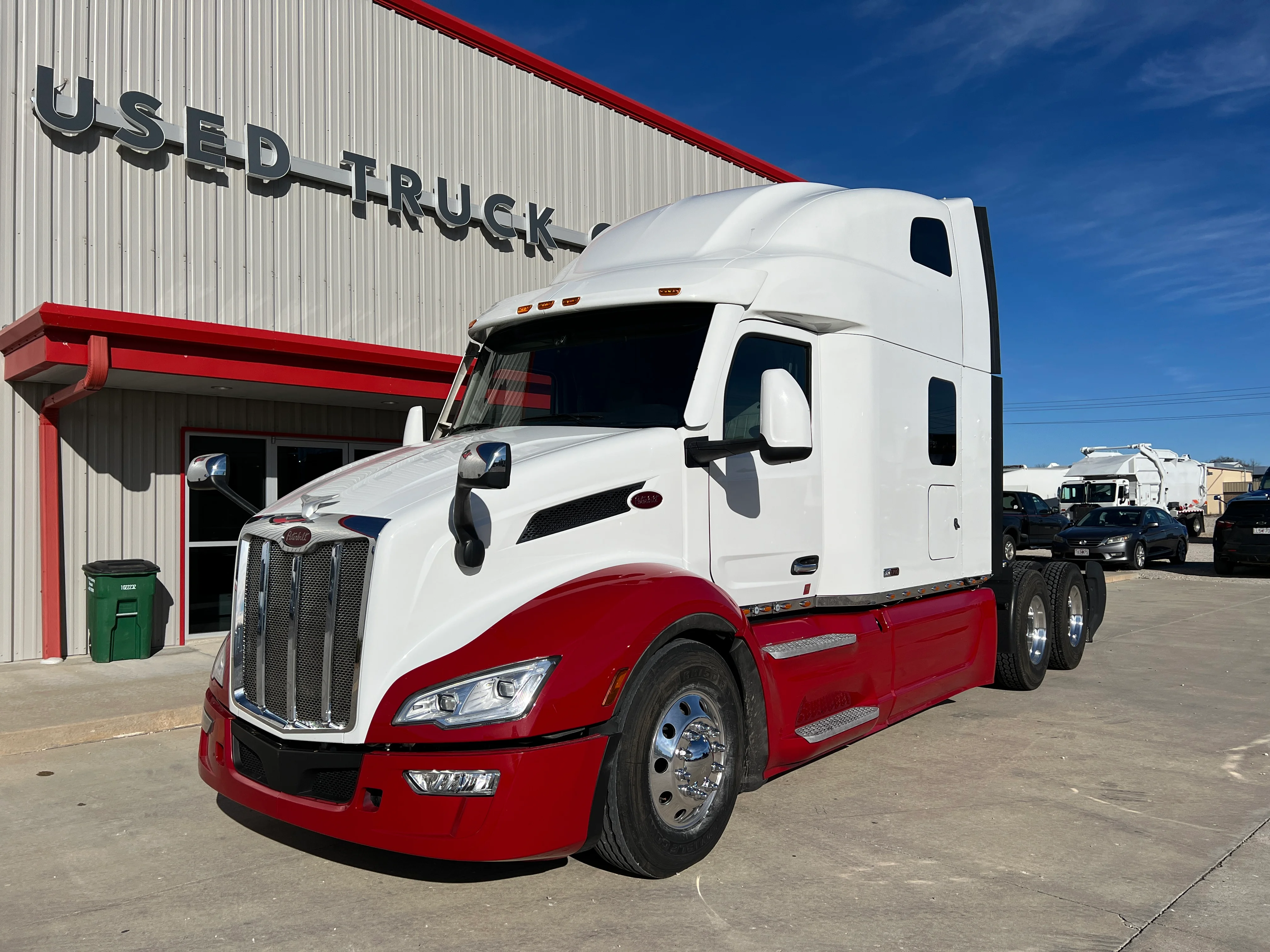 2023 Peterbilt 579 - image 1