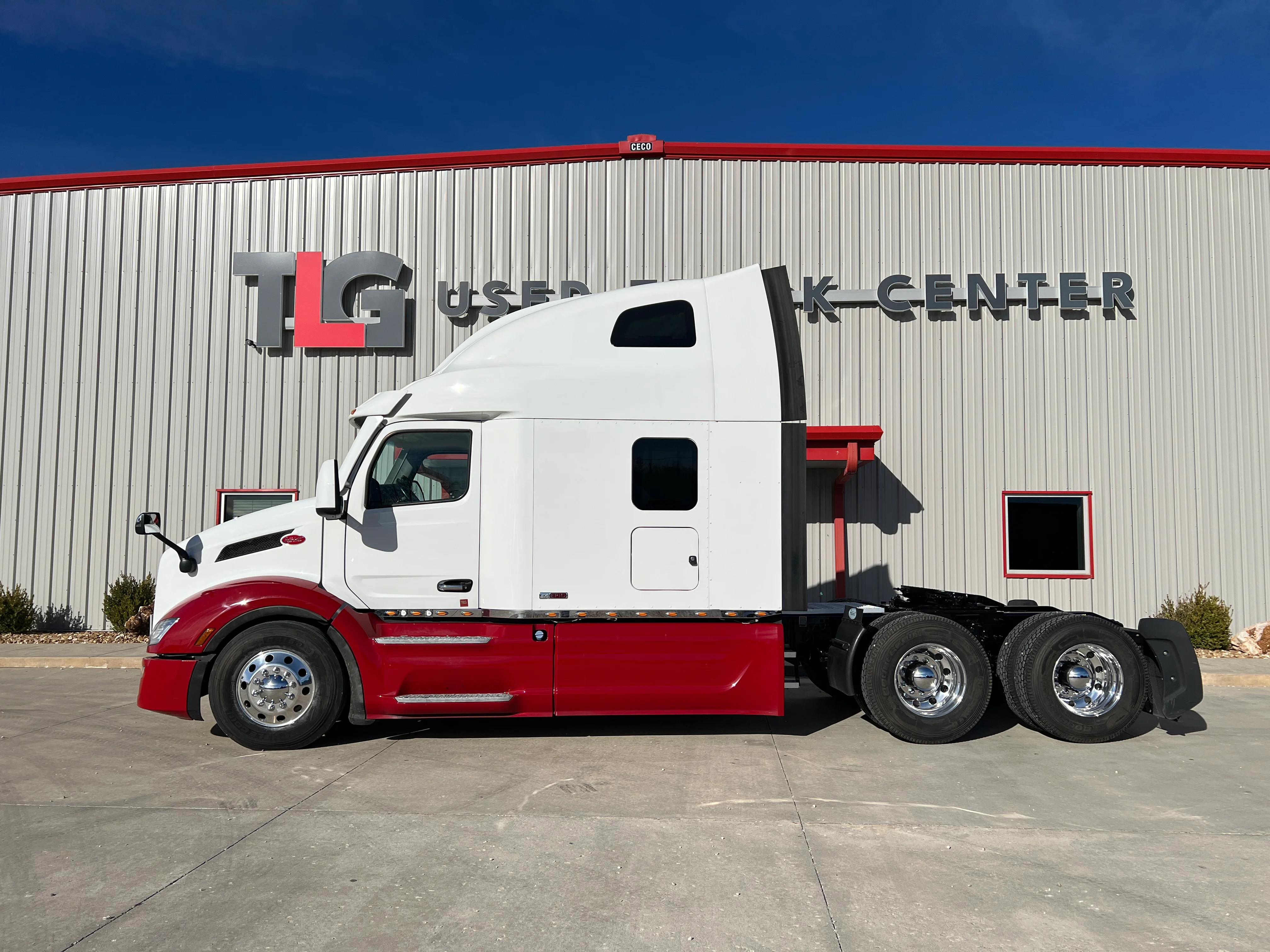 2023 Peterbilt 579 - image 4