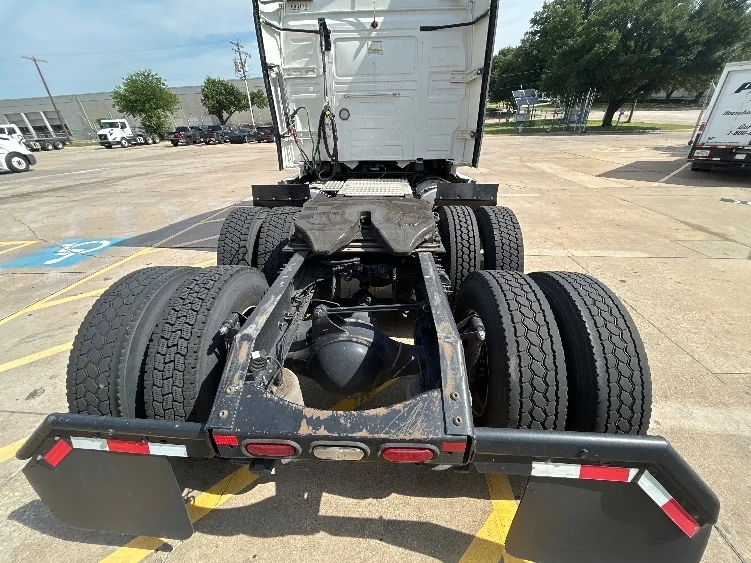 2023 Volvo VNL 760 in Grand Prairie, TX — photo 6