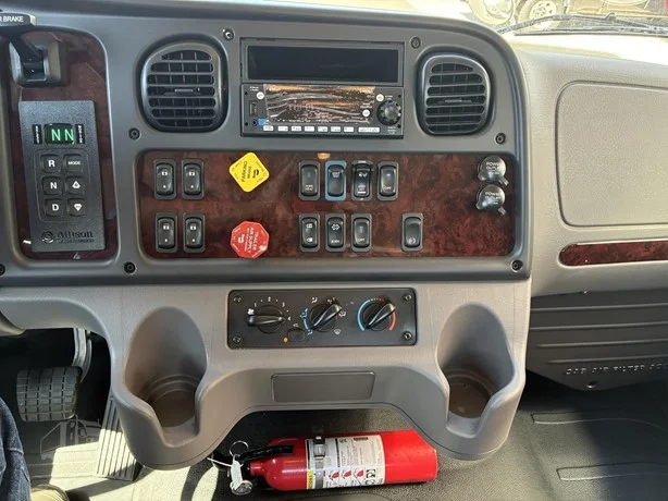 2024 Freightliner M2 106 in Portland, OR — photo 14