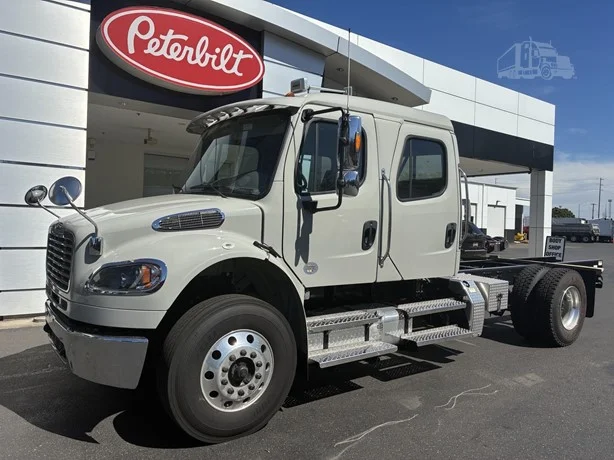 2024 Freightliner M2 106