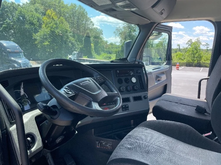 2019 Freightliner Cascadia in Statesville, NC — photo 10
