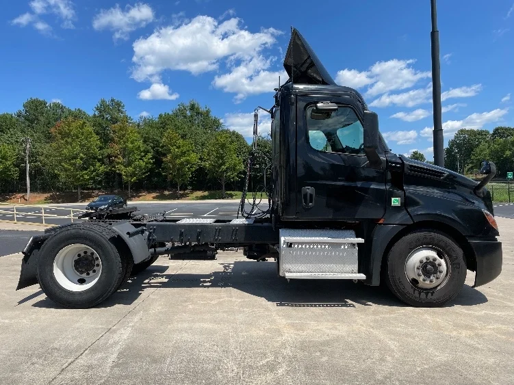 2019 Freightliner Cascadia in Statesville, NC — photo 8