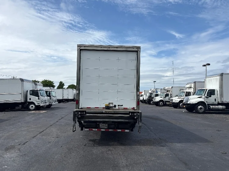 2021 International MV in West Babylon, NY — photo 7