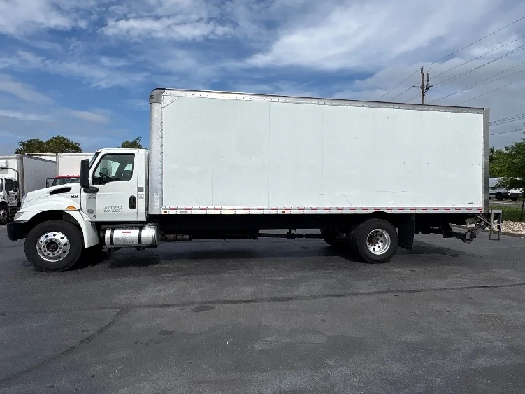 2021 International MV in West Babylon, NY — photo 4