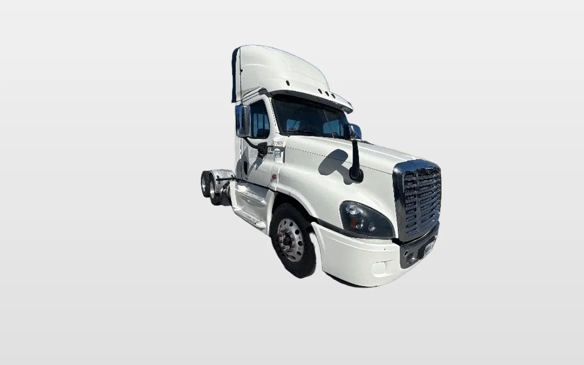 2019 Freightliner - image 1