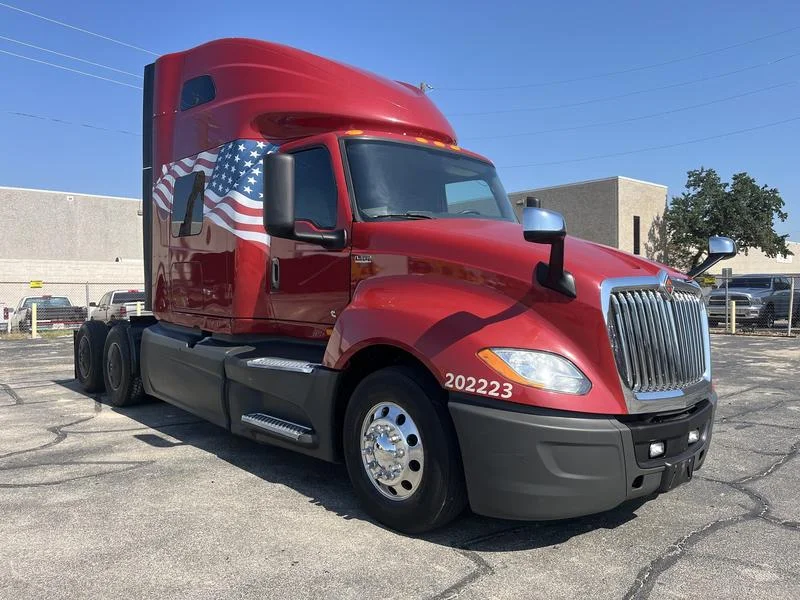 2022 International LT in Dallas