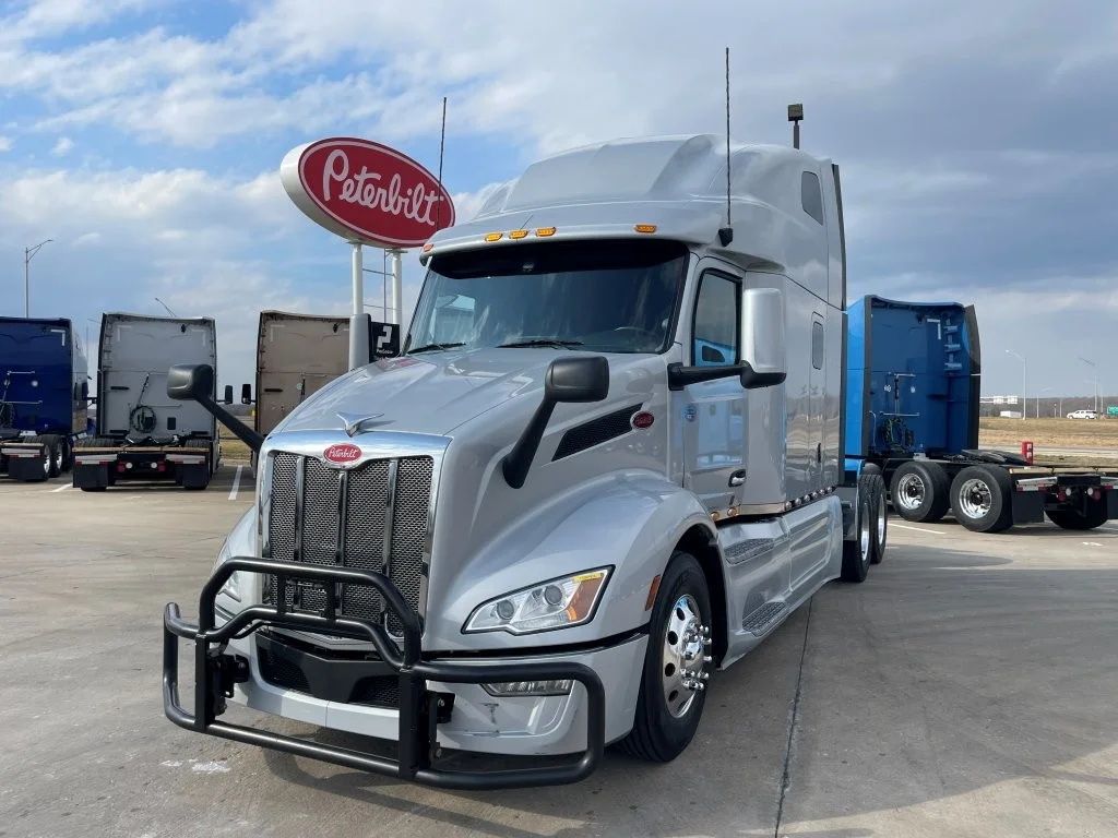 2023 Peterbilt 579 in Louisville, KY