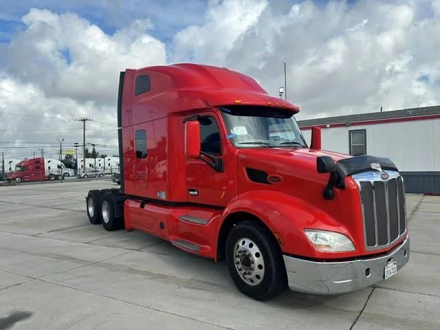 2020 Peterbilt 579 - image 8