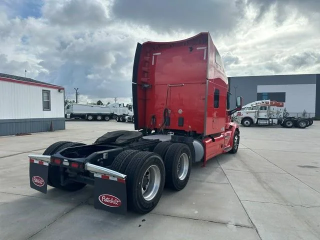 2020 Peterbilt 579 - image 9