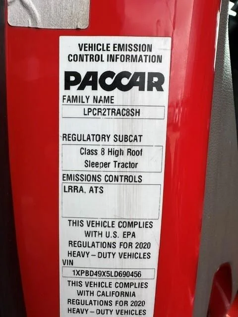 2020 Peterbilt 579 - image 2