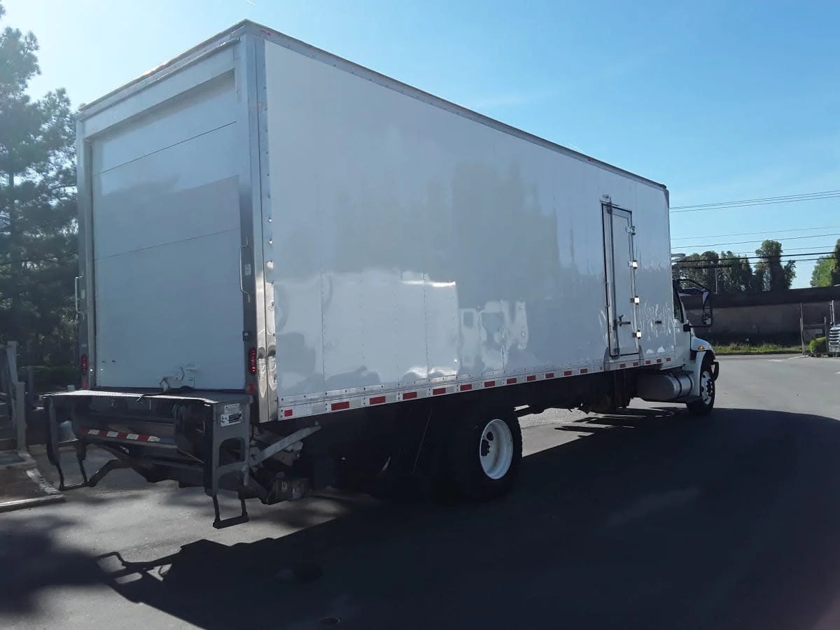 2020 International MV - image 5