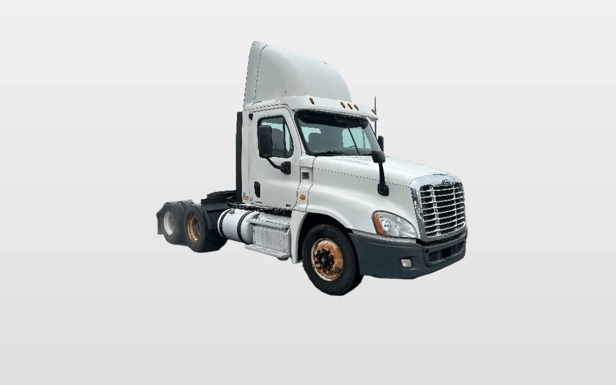 2013 Freightliner Cascadia - image 1