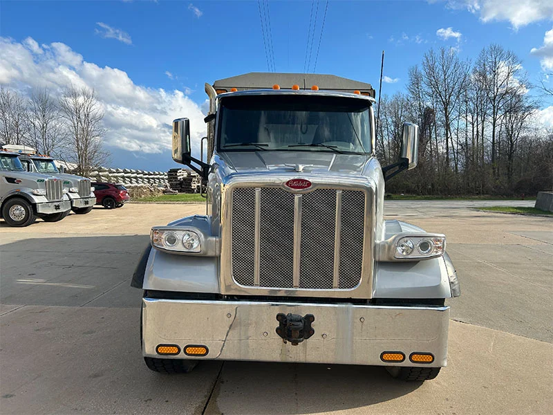 2021 Peterbilt 567 in Broadview Hts, OH — photo 2