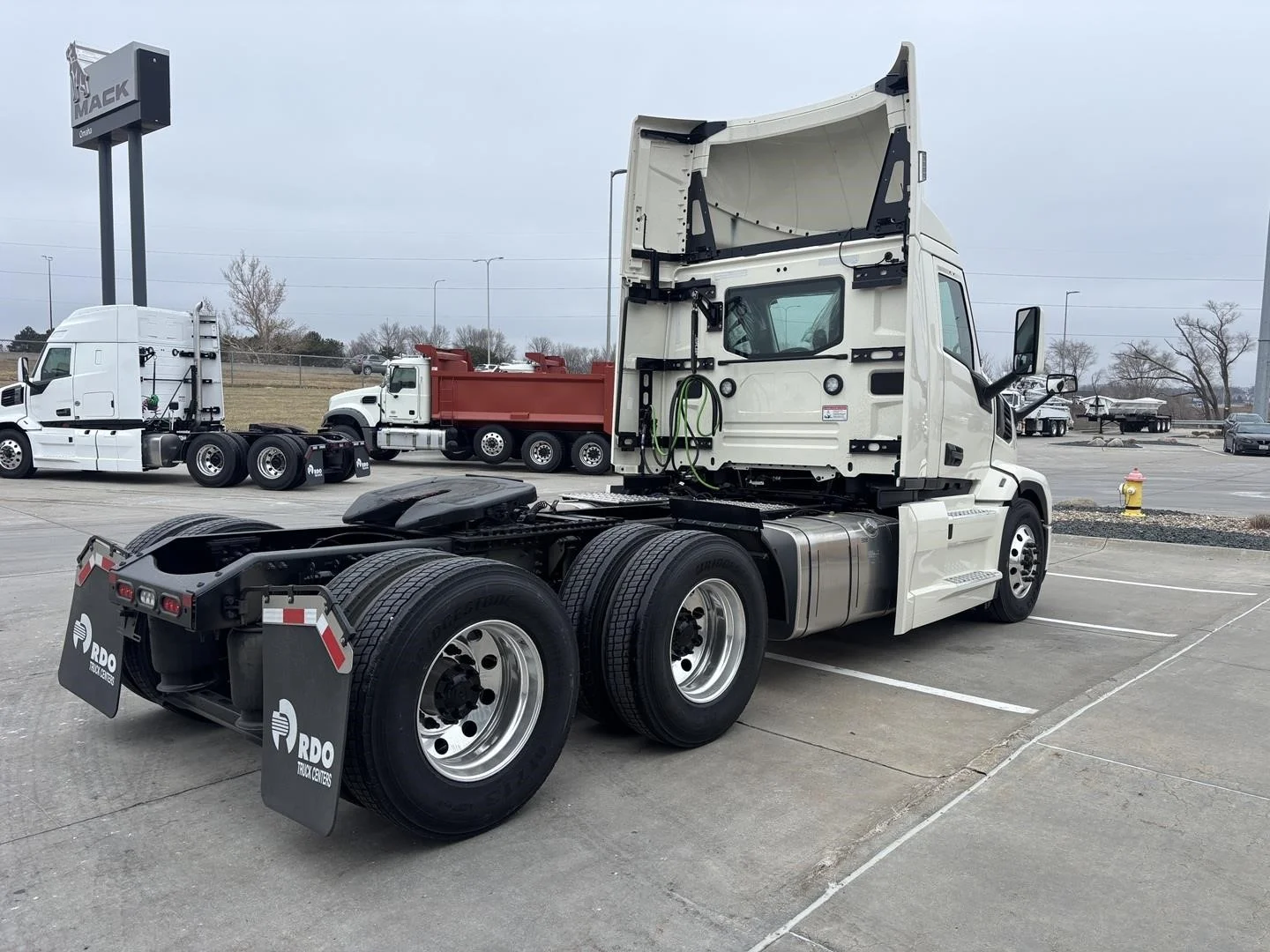 2026 Mack Pioneer — photo 5