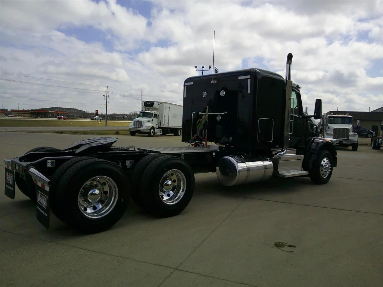 2027 Peterbilt 567 in Fargo, ND — photo 6