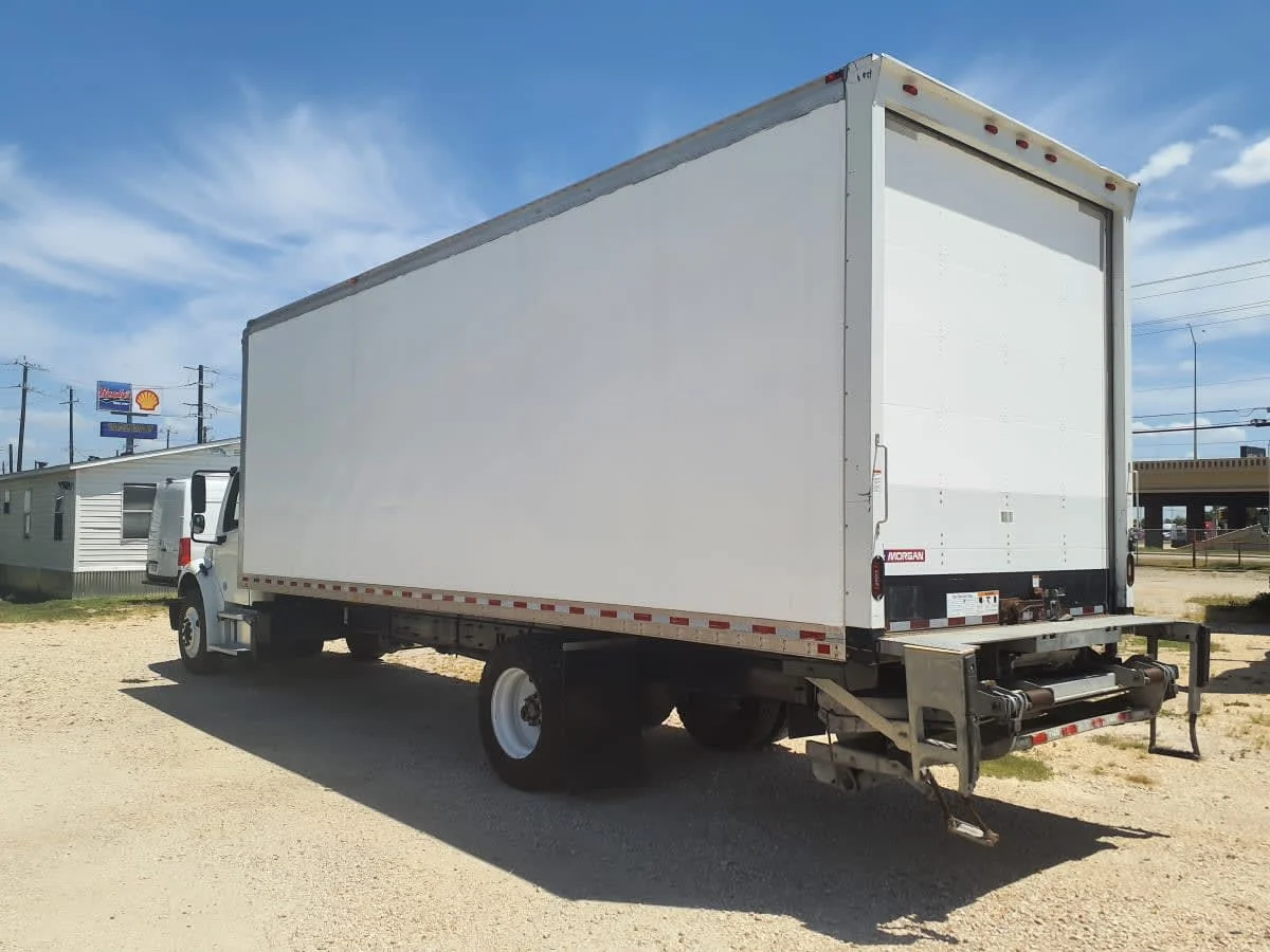 2019 Freightliner M2 106 in Converse, TX — photo 6