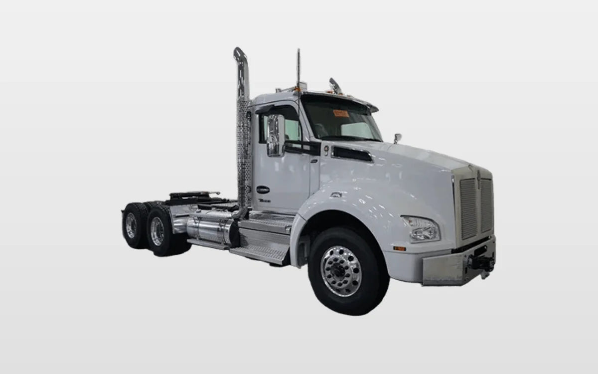 2026 Kenworth T880 - image 1