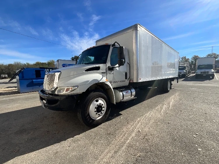 2022 International MV - image 3