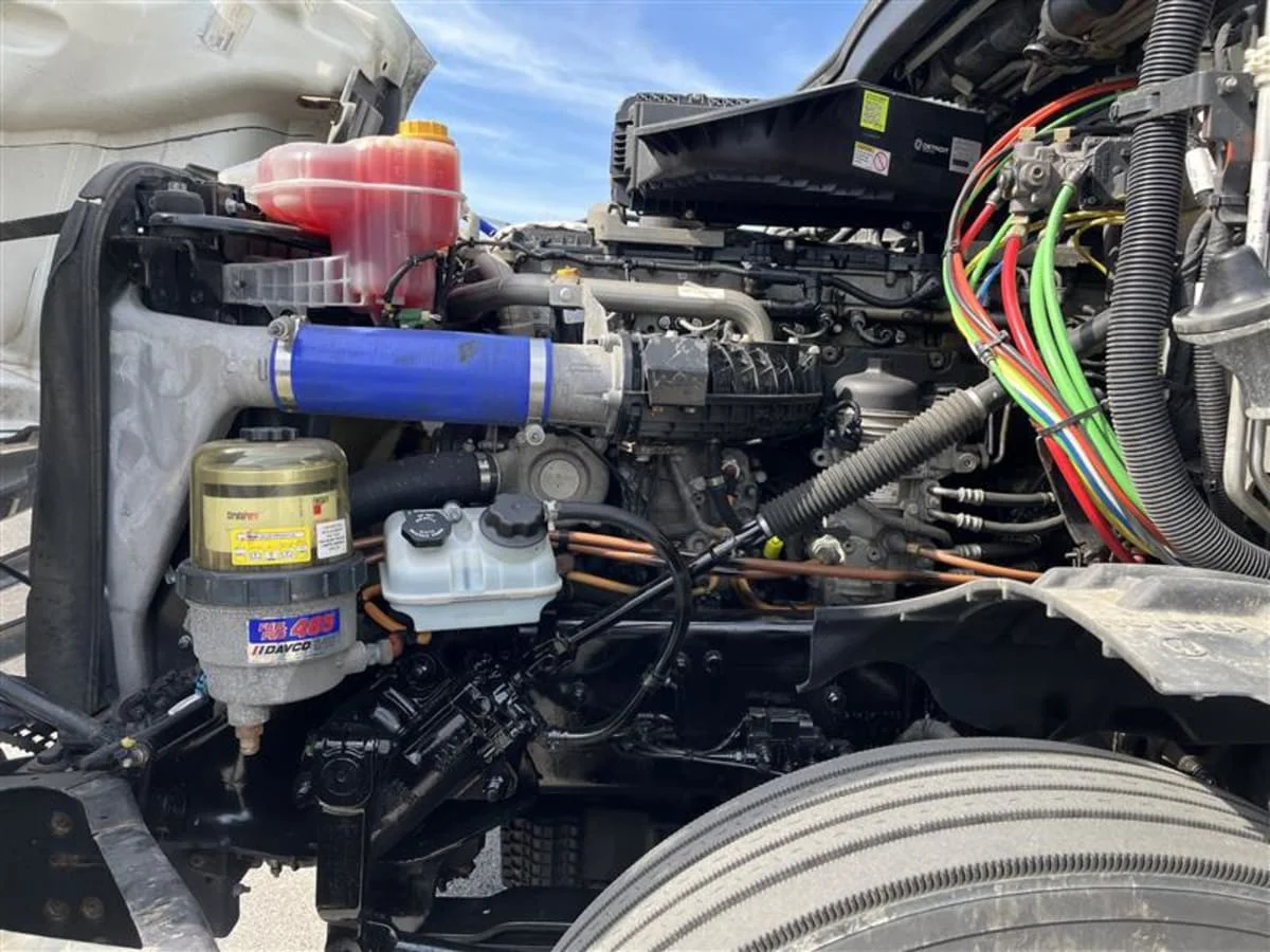 2021 Freightliner Cascadia in Beltsville, MD — photo 9