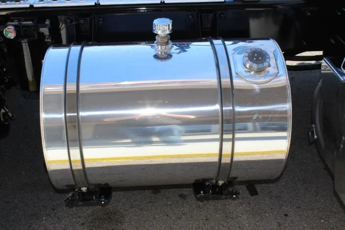 2023 Kenworth T880 - image 9