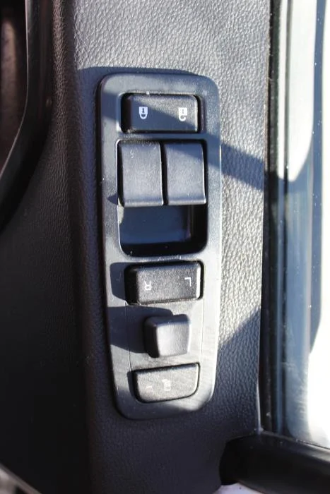 2023 Kenworth T880 - image 18