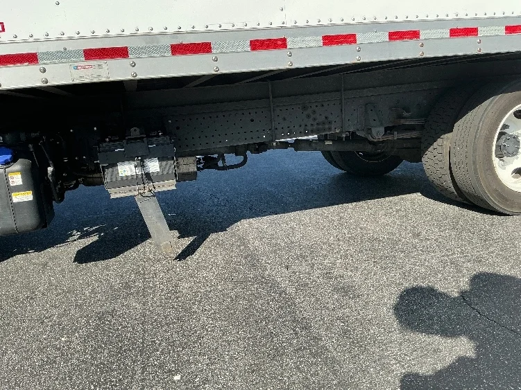 2021 Isuzu NQR - image 5