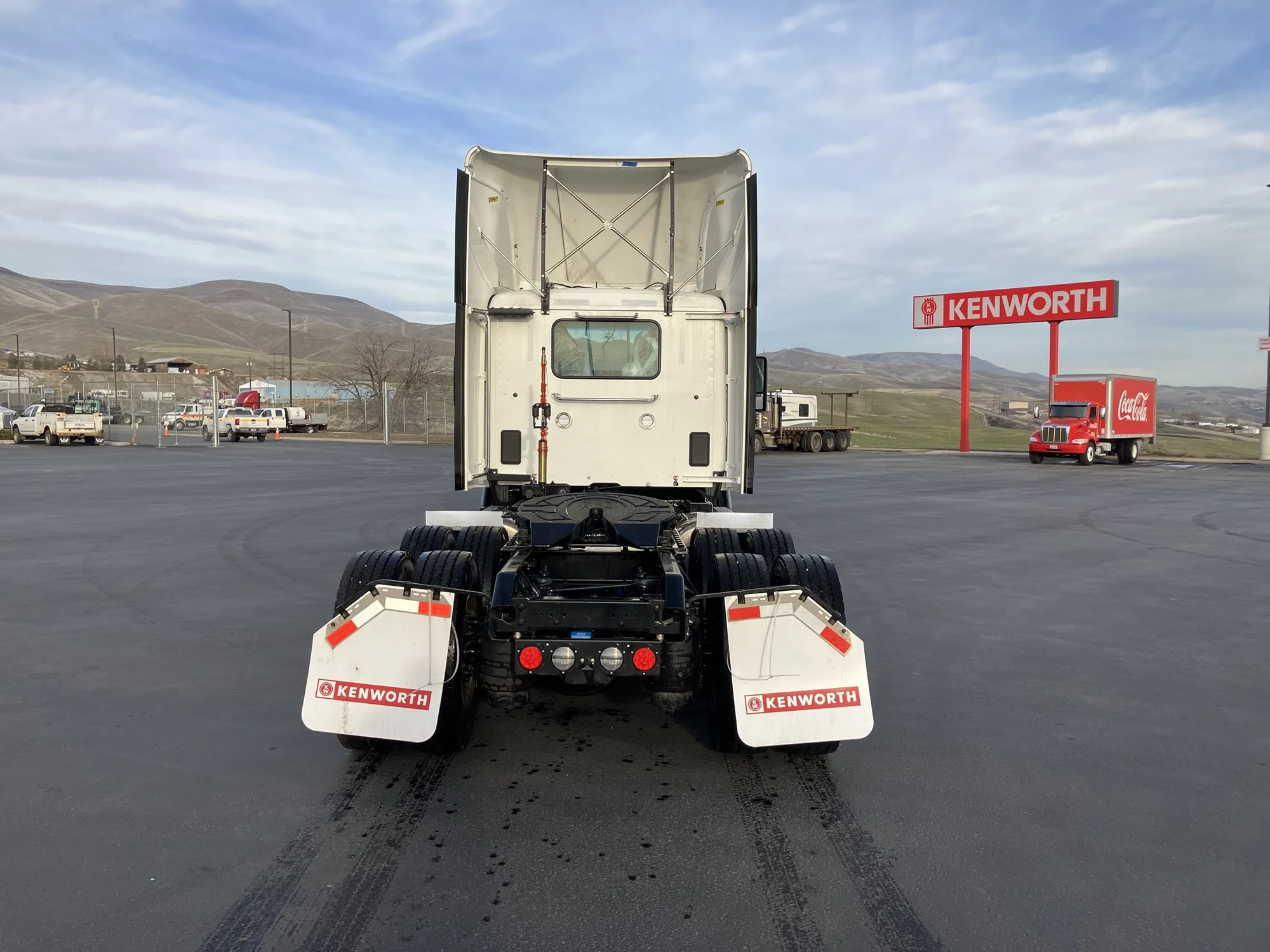 2025 Kenworth T680 - image 3