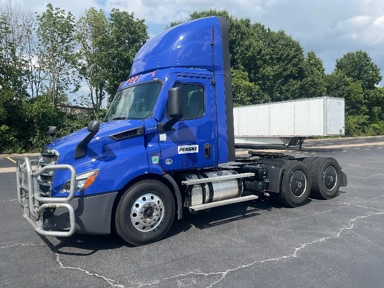 2021 Freightliner Cascadia in Nashville (Mount Juliet), TN — photo 3