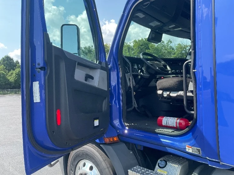 2021 Freightliner Cascadia in Nashville (Mount Juliet), TN — photo 9