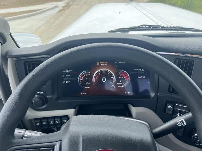 2025 Peterbilt 589 — photo 14