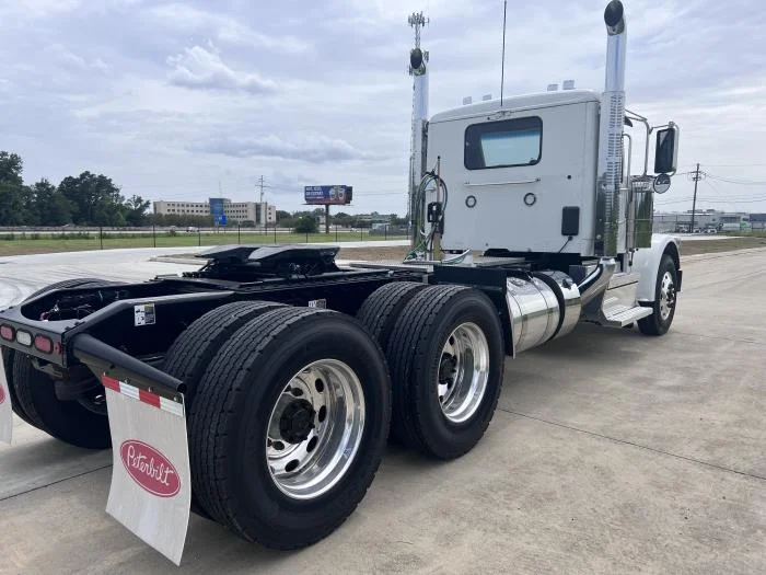 2025 Peterbilt 589 — photo 6