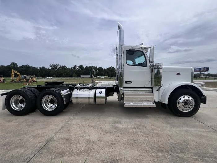 2025 Peterbilt 589 — photo 7