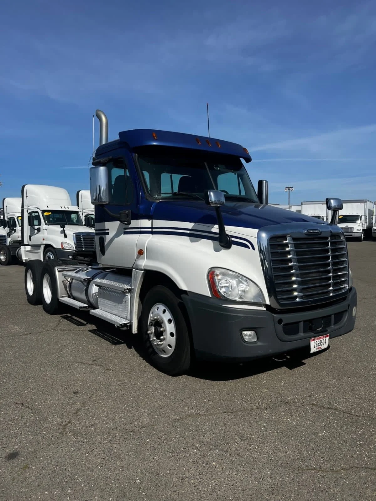 2020 Freightliner Cascadia in West Sacramento, CA — photo 3