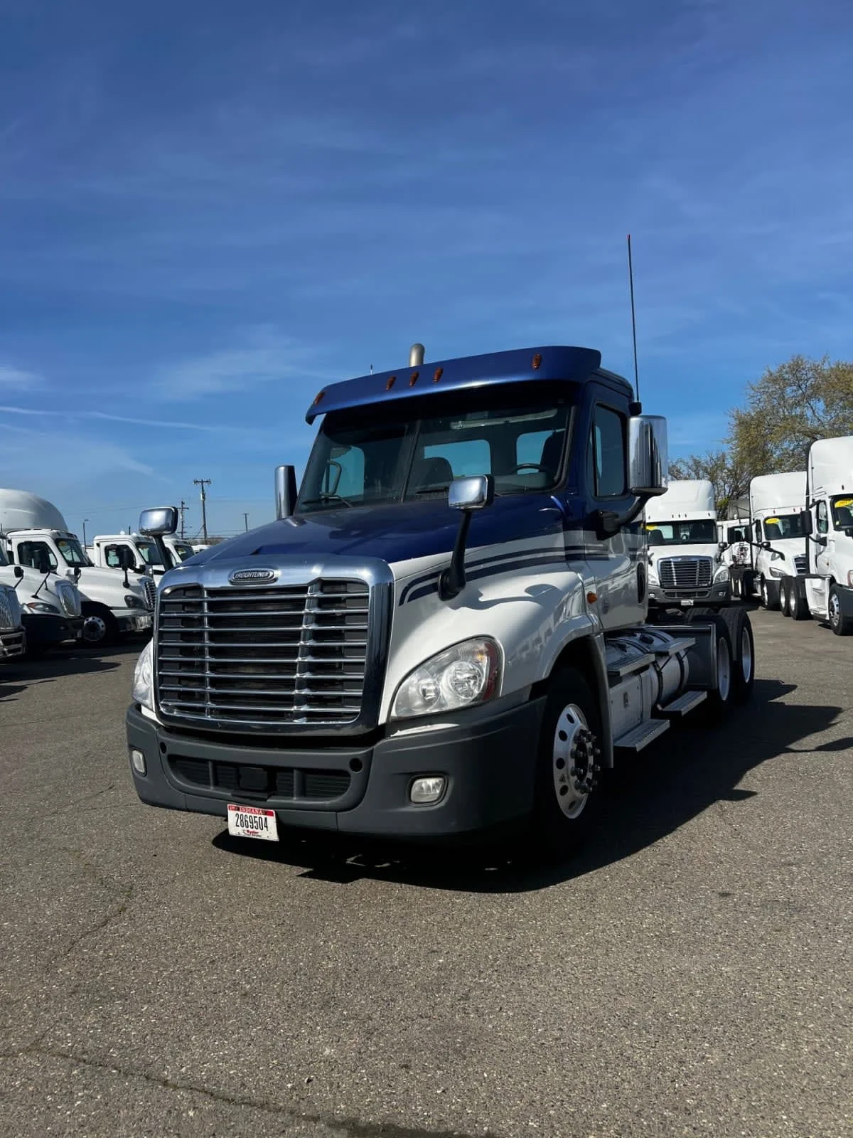 2020 Freightliner Cascadia in West Sacramento, CA