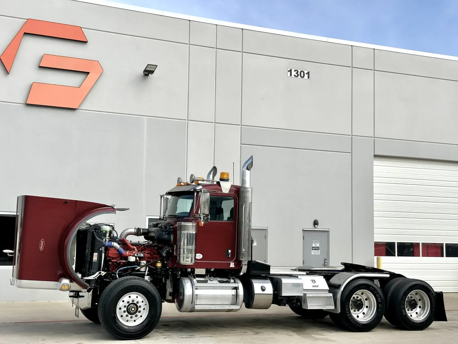 2018 Peterbilt 389 - image 10