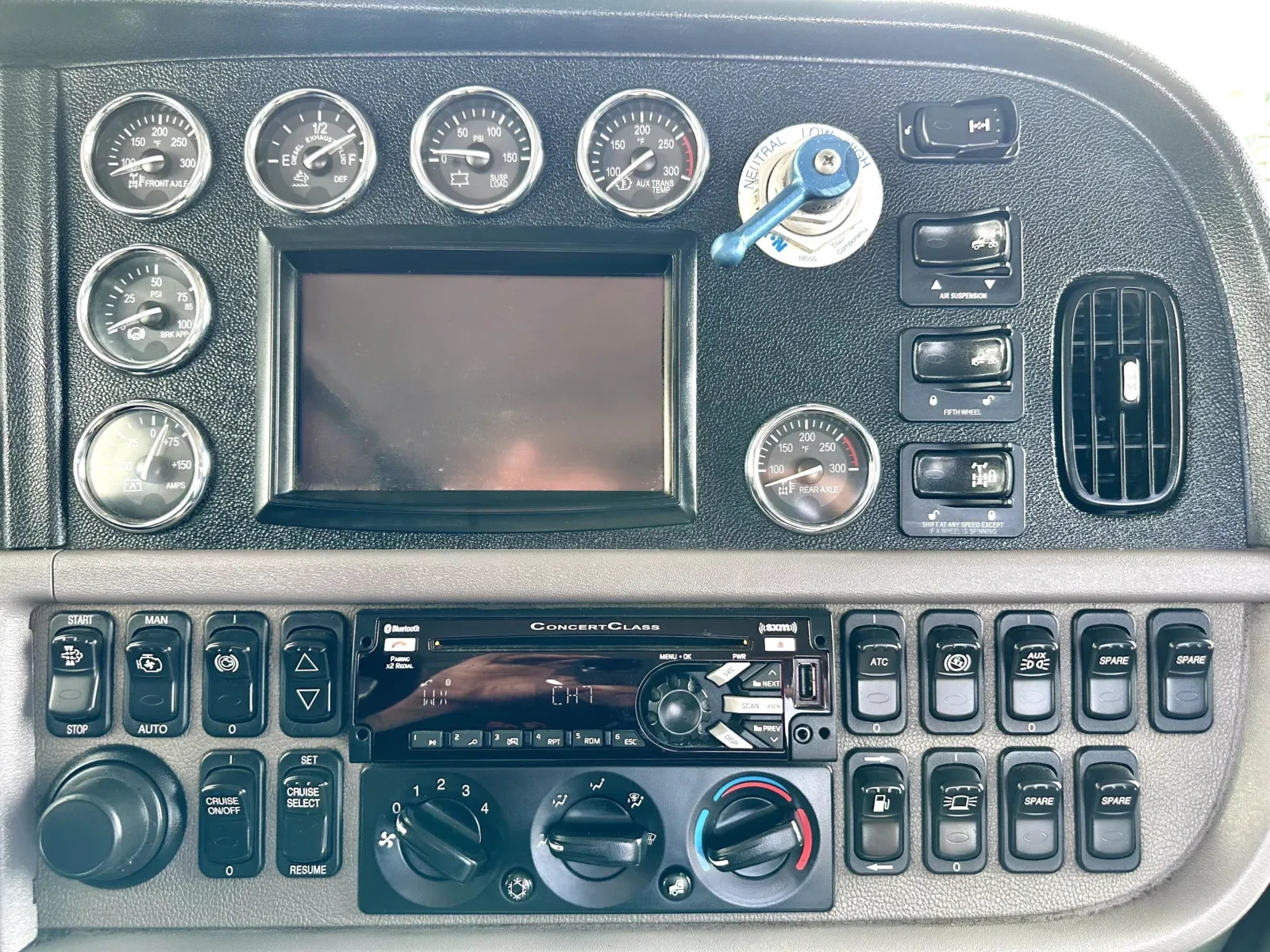 2018 Peterbilt 389 in Hutchins, TX — photo 18
