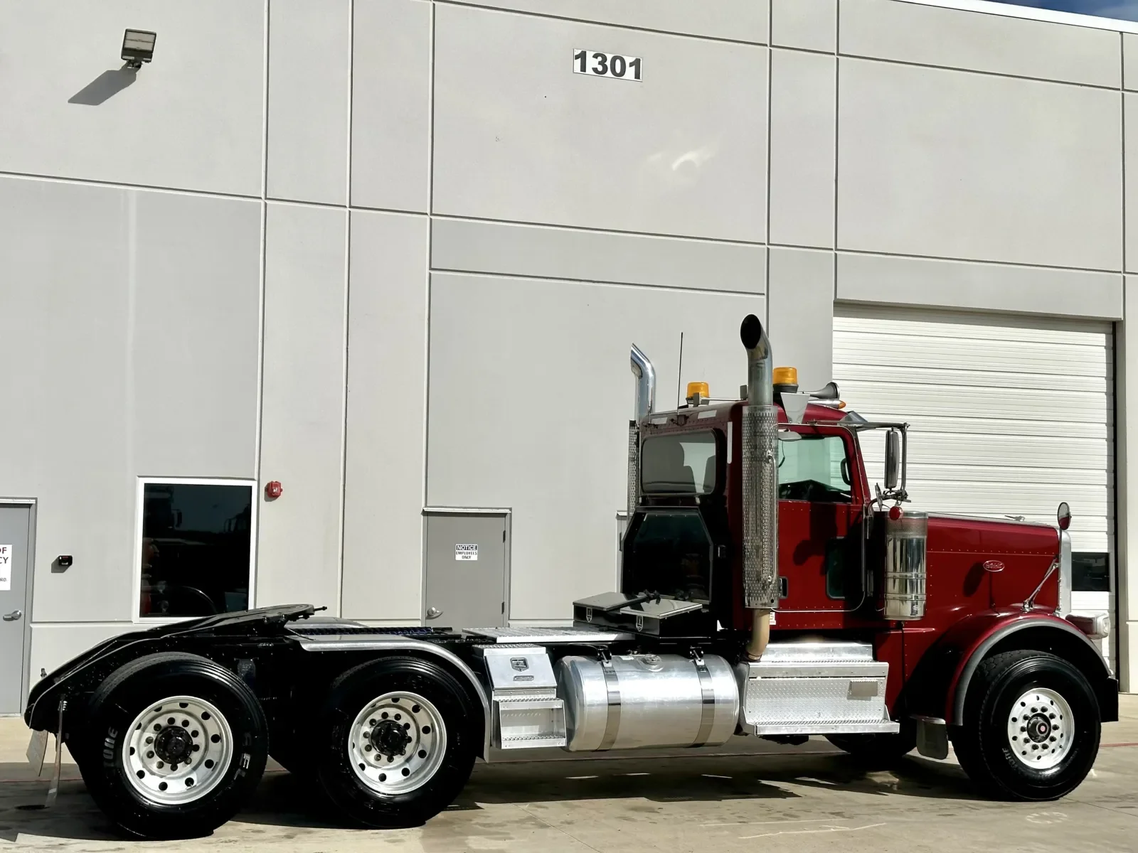 2018 Peterbilt 389 in Hutchins, TX — photo 5