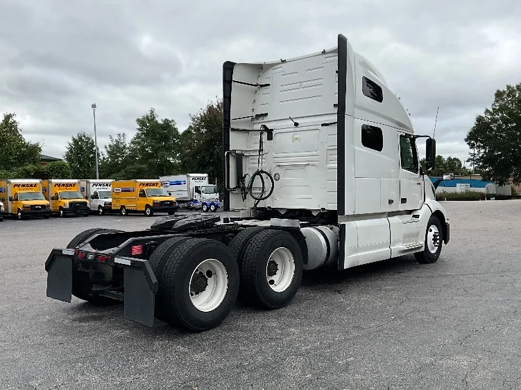 2022 Volvo VNL 760 in Chesapeake, VA — photo 7