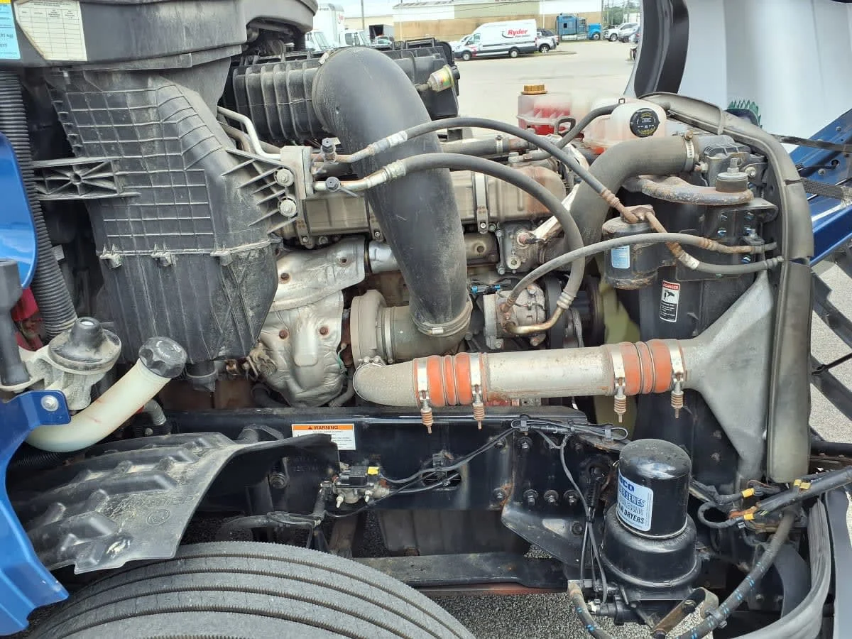 2020 Freightliner Cascadia in Cleveland, OH — photo 11