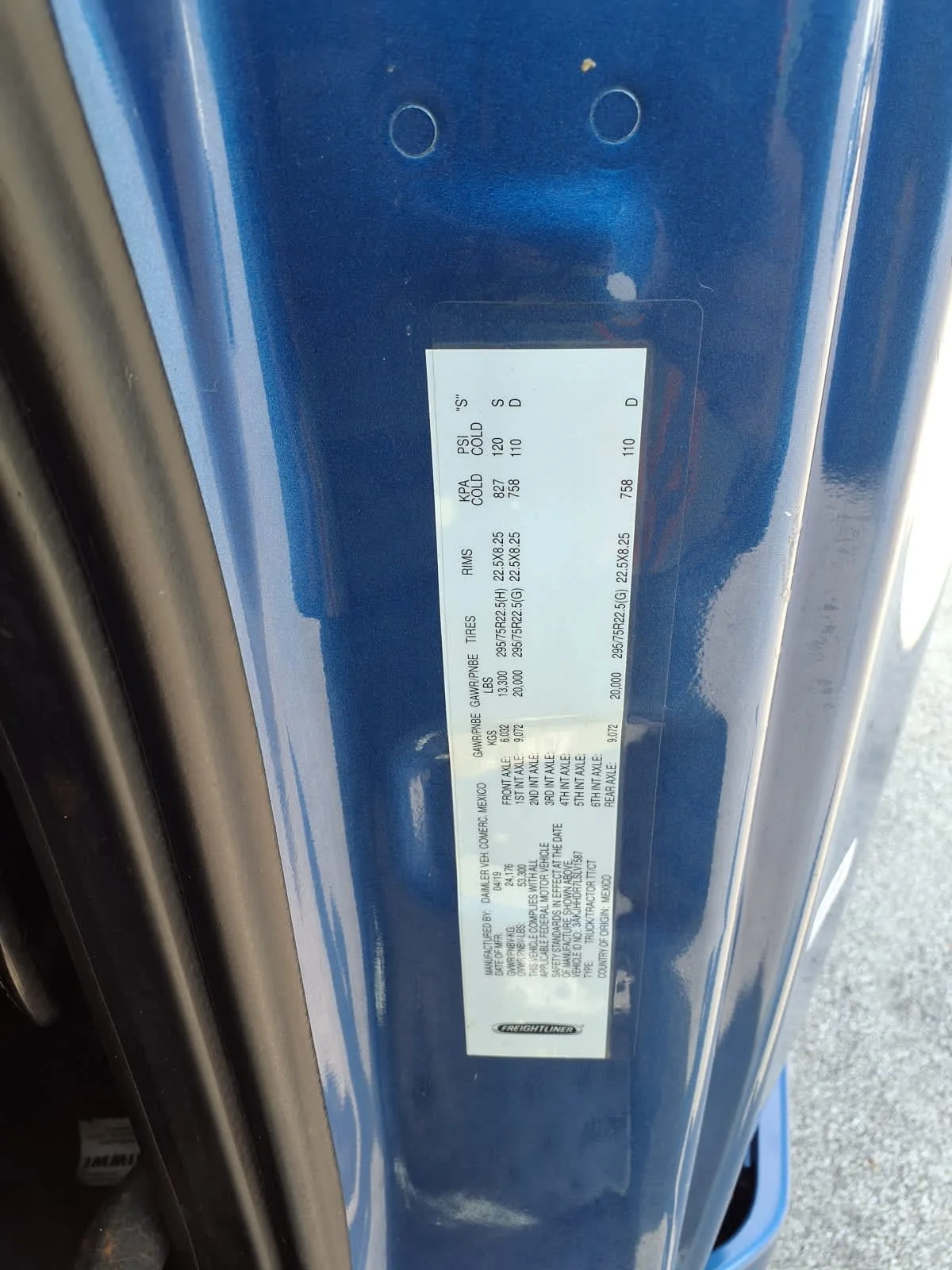 2020 Freightliner Cascadia in Cleveland, OH — photo 10