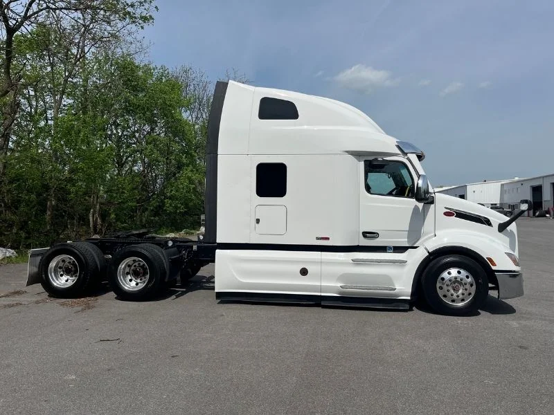 2023 Peterbilt 579 in Richmond, VA — photo 9