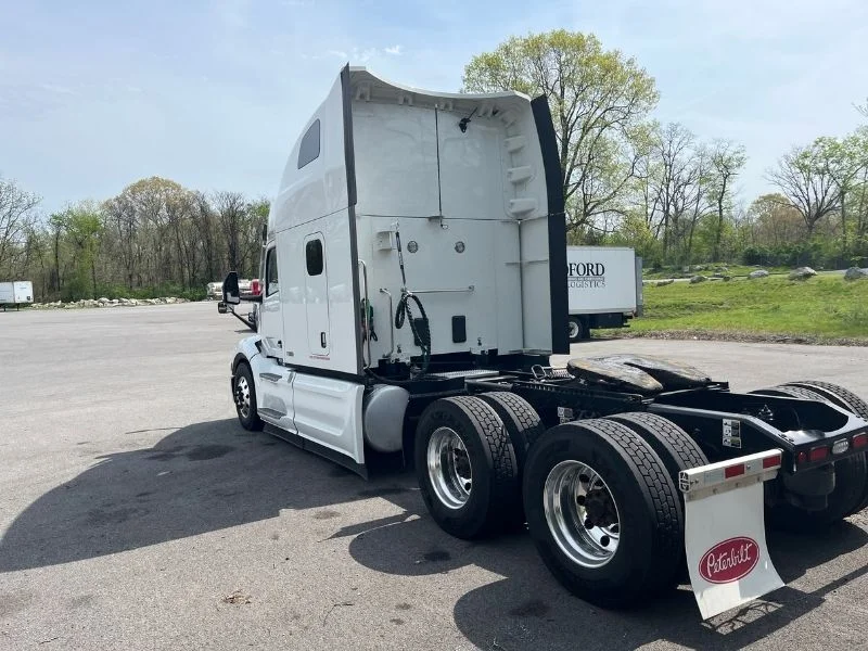 2023 Peterbilt 579 in Richmond, VA — photo 5