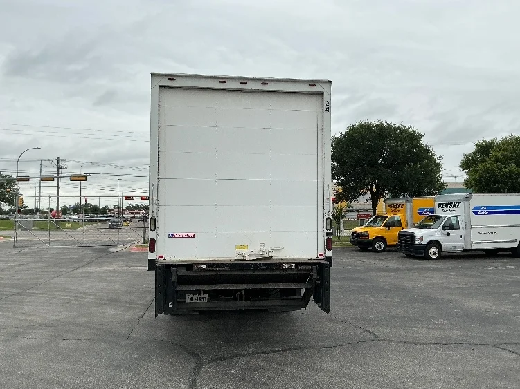 2014 International 4300 in San Antonio, TX — photo 7
